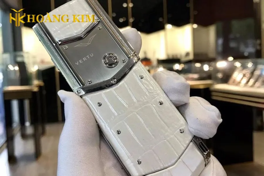 Giá điện thoại Vertu chính hãng có xứng với đẳng cấp thương hiệu?